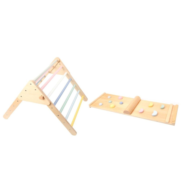 Triunghi Pikler din lemn MONTY, 59 cm, cu placă Montessori, multicolor