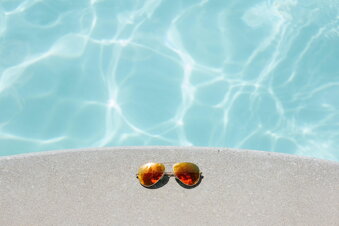 5 pași pentru a menține apa din piscină curată